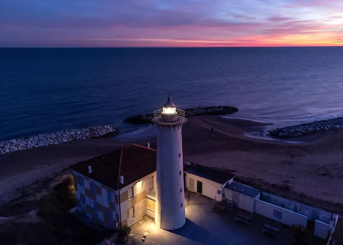 Rooftop Pool Retreat In 비비오네