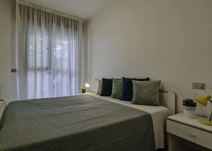 Rooftop Pool Retreat In *